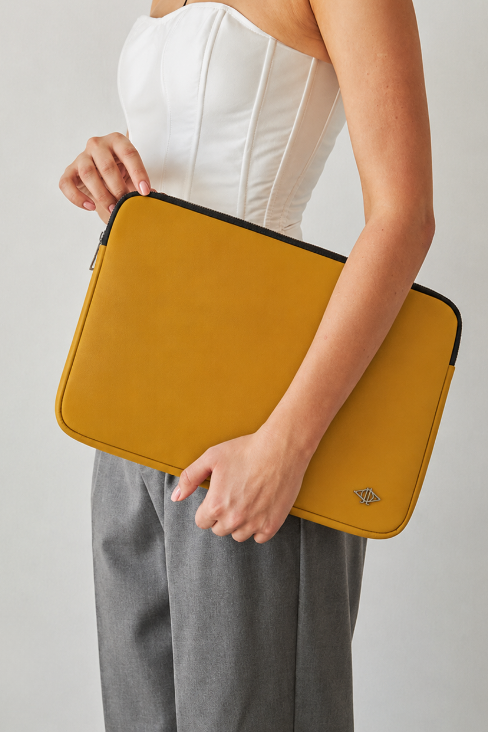 Sarı Laptop Çantası